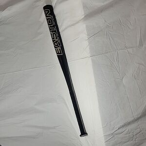 EASTON Hammer Softball SK4 34 inch 28 oz 2-1/4" Barrel Size Slow-Pitch